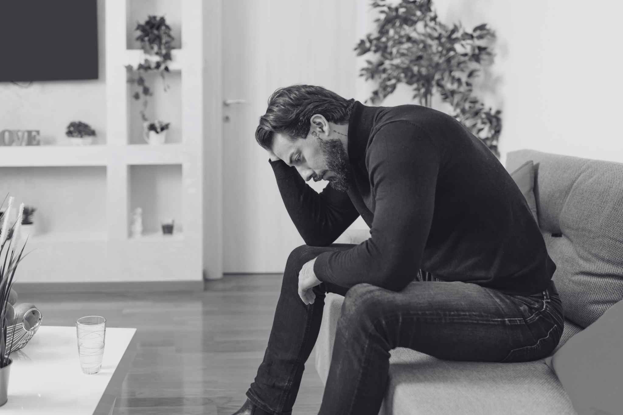 7 zachowań, które powoli niszczą twoją psychikę (większość ludzi robi je codziennie)