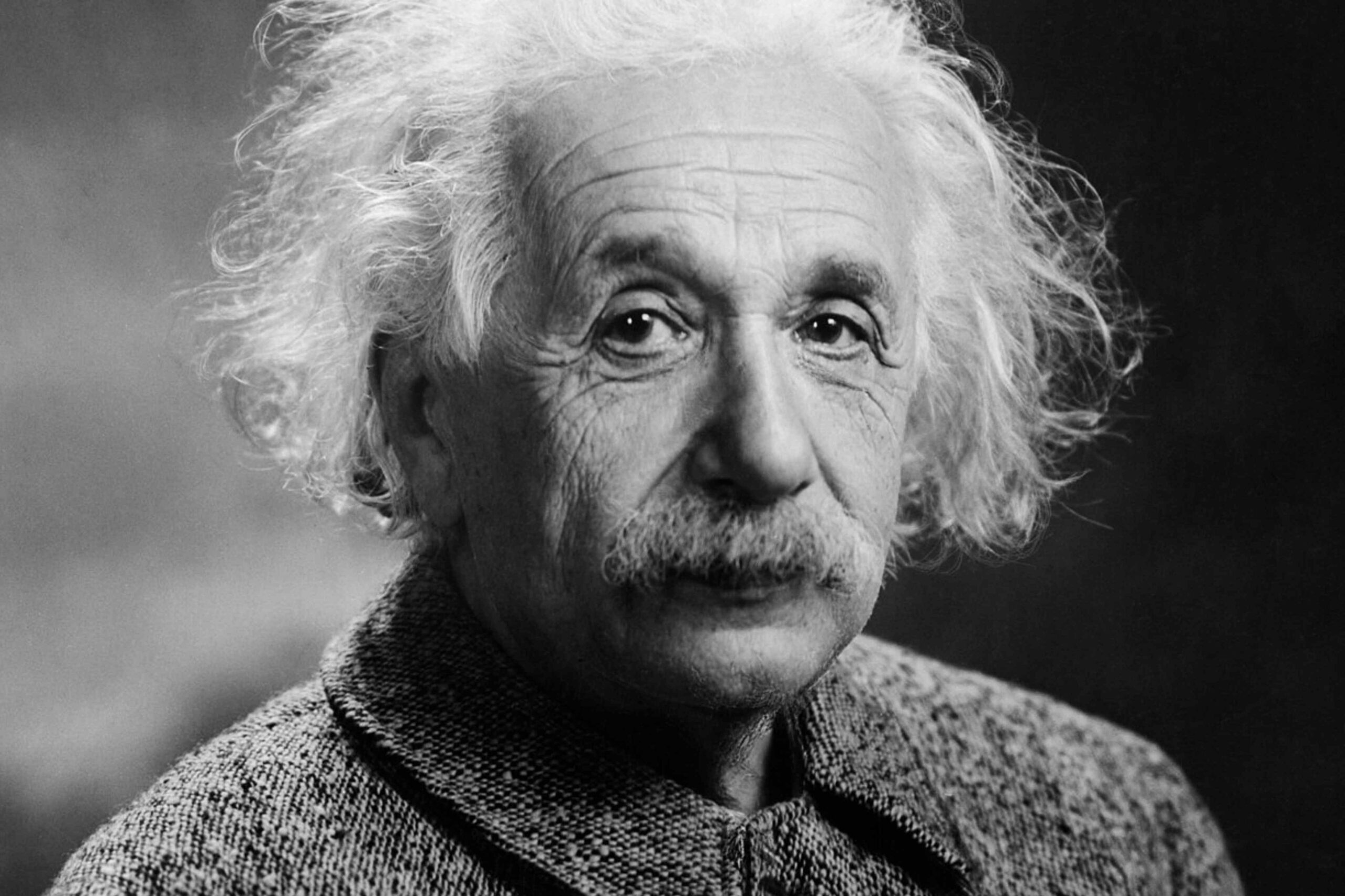 5 błędów myślenia, które według Einsteina komplikują życie i odbierają energię